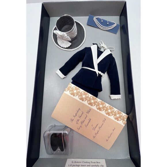 FRANKLIN MINT - Inspecting the Guard Navy and blue Ensemble FOR PRINCESS DIANA D - Picture 2 of 12